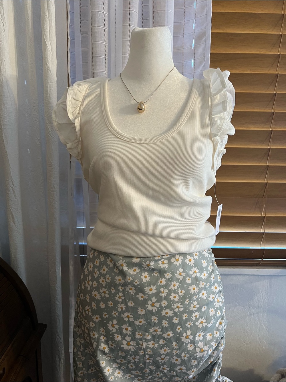 Old Navy Cream Ruffle Sleeve Tank Top